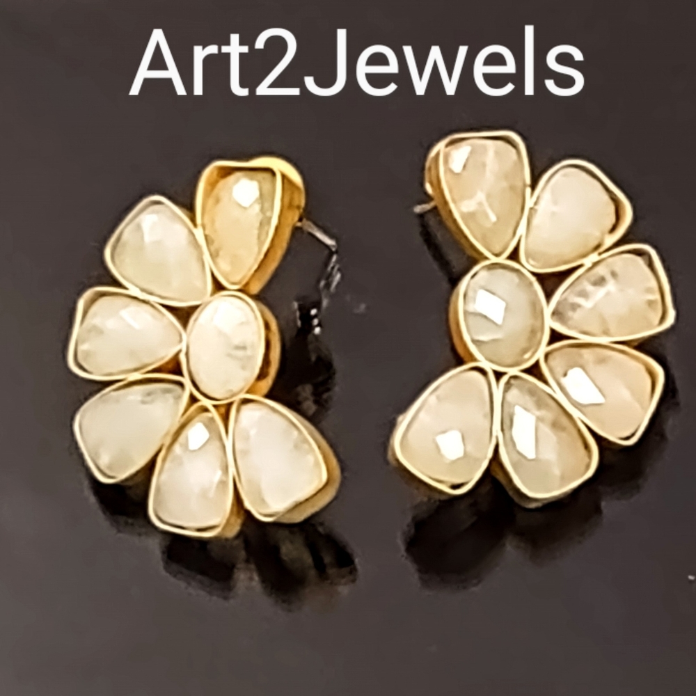 Earring - Picture 2 of 3